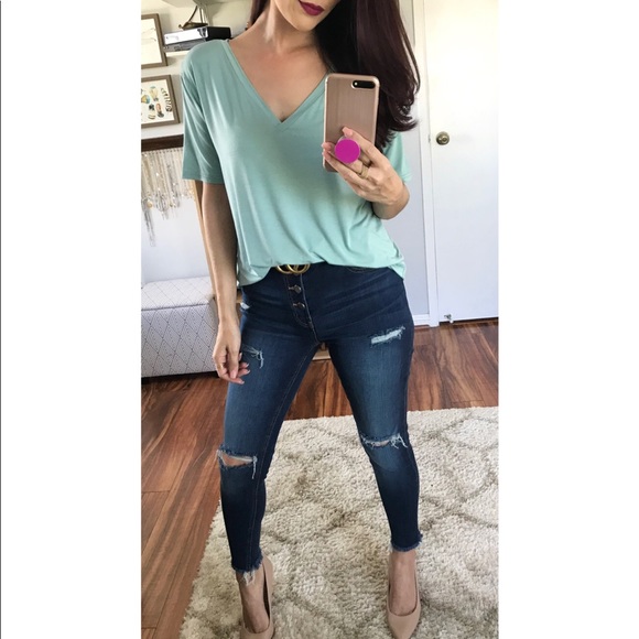 LAST 1 | KINSLEY Bamboo Soft V Tee | Sea Foam - Picture 2 of 4